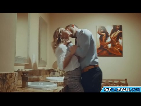 ❤️ როცა მკერდი ქერა აცდუნებს საჯარო საპირფარეშოში ️❌ ძუები ჩვენთან ️❤